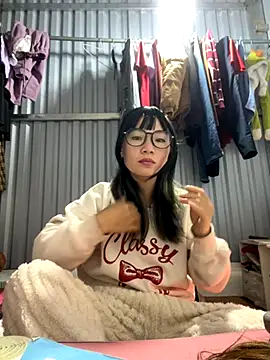 Snapshot of AAANINE22 chatting on November 19, 2025, 2:44 am AAANINE22 online show from November 19, 2025, 2:44 am