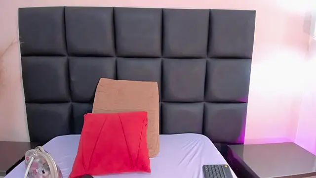 Snapshot of SagiraBelle chatting on November 1, 2025, 6:02 pm SagiraBelle online show from November 1, 2025, 6:02 pm