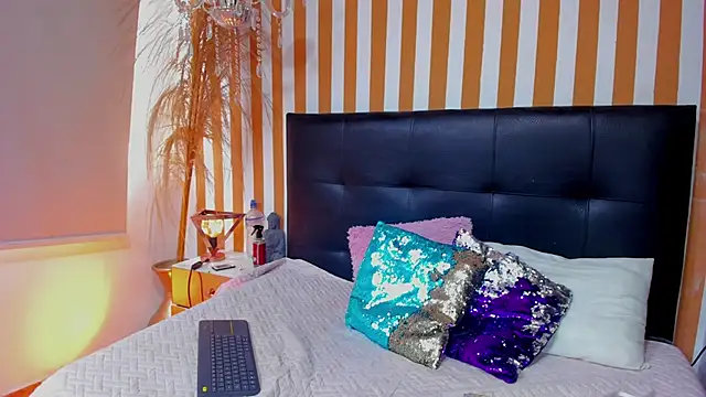 LunaToledo online show from January 9, 2026, 1:07 pm