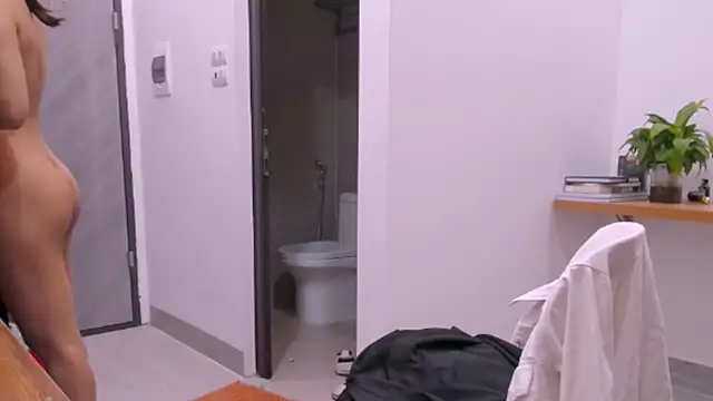 bunny b4nny online show from October 26, 2025, 10:59 am