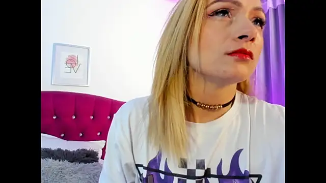 scarlett blake11 online show from September 18, 2025, 4:59 am