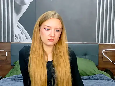 DarcyWilsy online show from November 7, 2025, 4:55 pm