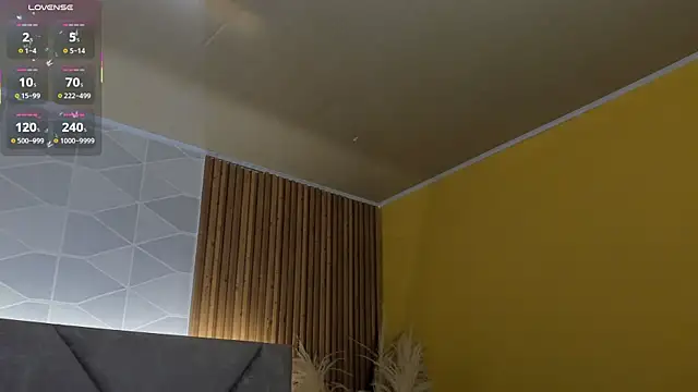 Snapshot of Brunnette_Sensation chatting on October 14, 2025, 6:19 pm Brunnette Sensation online show from October 14, 2025, 6:19 pm