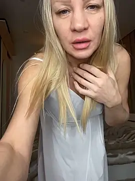 Snapshot of Bellissa_ chatting on February 13, 2026, 11:54 am Bellissa online show from February 13, 2026, 11:54 am