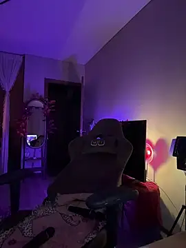 Snapshot of Mariiiiiway chatting on November 12, 2025, 9:07 pm Mariiiiiway online show from November 12, 2025, 9:07 pm