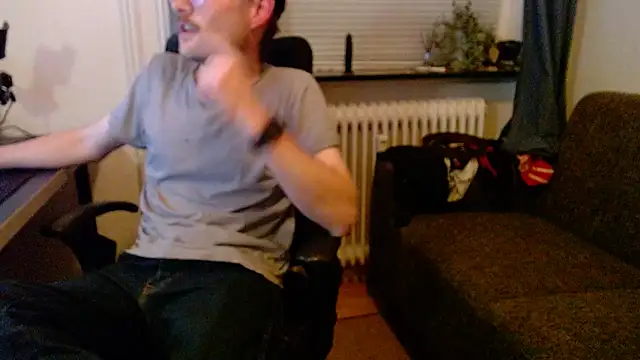 ChefDeLust online show from November 18, 2025, 5:49 pm