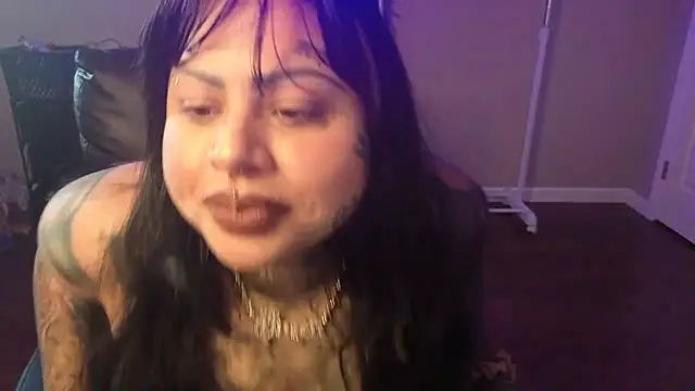 chicanachic13 online show from May 10, 2026, 10:11 pm