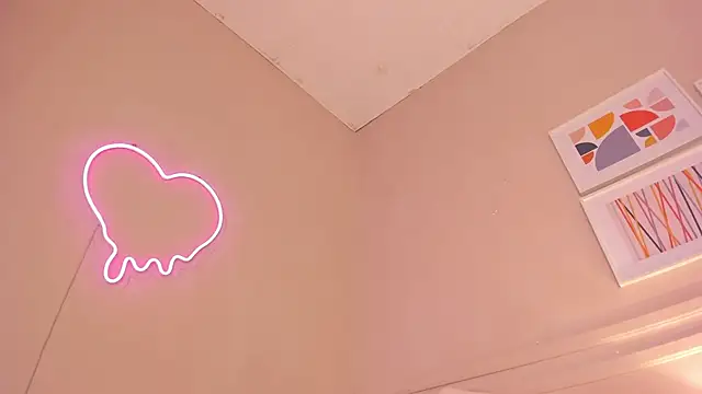 Snapshot of _aleja_x chatting on October 9, 2025, 11:44 am aleja x online show from October 9, 2025, 11:44 am