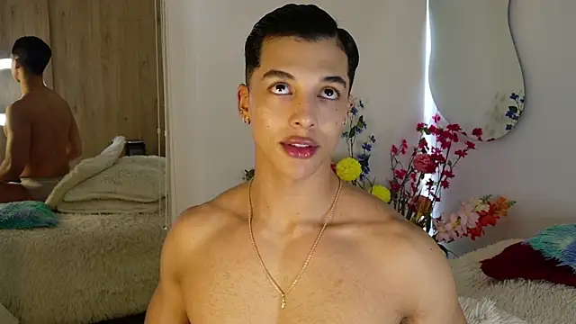 Snapshot of Troye_Williams chatting on July 18, 2026, 6:38 pm Troye Williams online show from July 18, 2026, 6:38 pm