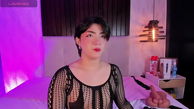 Snapshot of Creamy_Angelo chatting on November 30, 2025, 4:02 am Creamy Angelo online show from November 30, 2025, 4:02 am