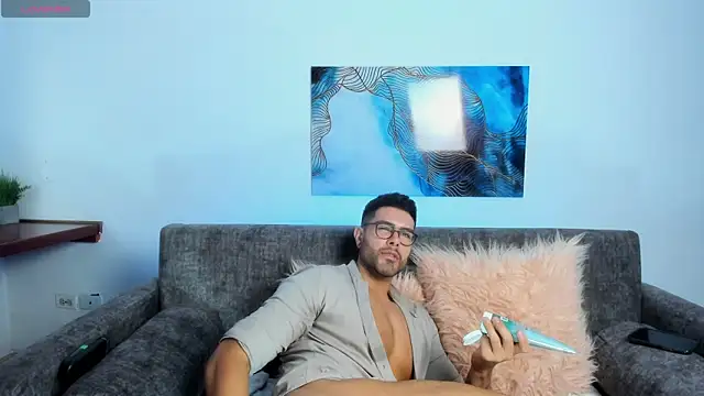 Snapshot of ZarekFox chatting on November 10, 2025, 7:19 pm ZarekFox online show from November 10, 2025, 7:19 pm