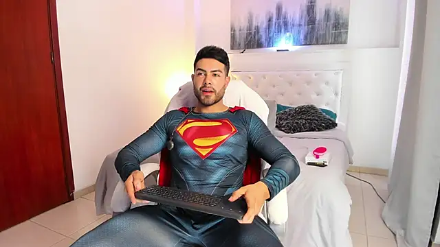 Snapshot of ZarekFox chatting on October 31, 2025, 7:43 pm ZarekFox online show from October 31, 2025, 7:43 pm