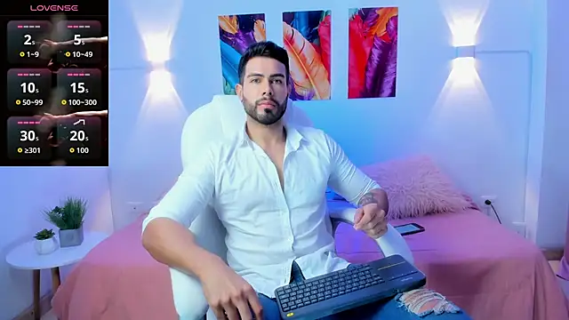 Snapshot of ZarekFox chatting on October 11, 2025, 1:23 pm ZarekFox online show from October 11, 2025, 1:23 pm