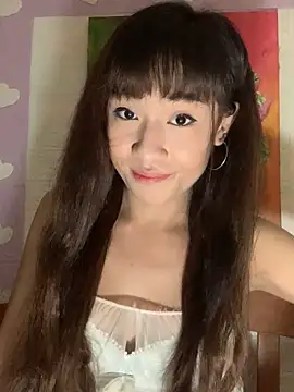 Snapshot of SassyLaurier chatting on October 23, 2025, 10:08 pm SassyLaurier online show from October 23, 2025, 10:08 pm