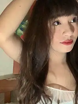 Snapshot of SassyLaurier chatting on November 19, 2025, 4:56 am SassyLaurier online show from November 19, 2025, 4:56 am