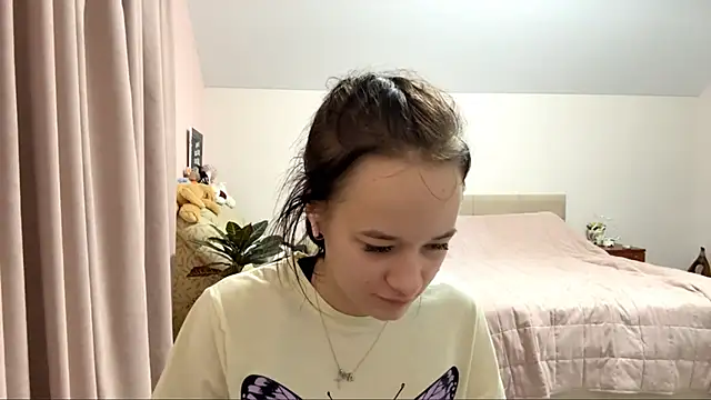 KellySayli online show from September 26, 2025, 6:15 pm
