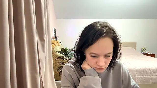 KellySayli online show from September 30, 2025, 6:03 pm