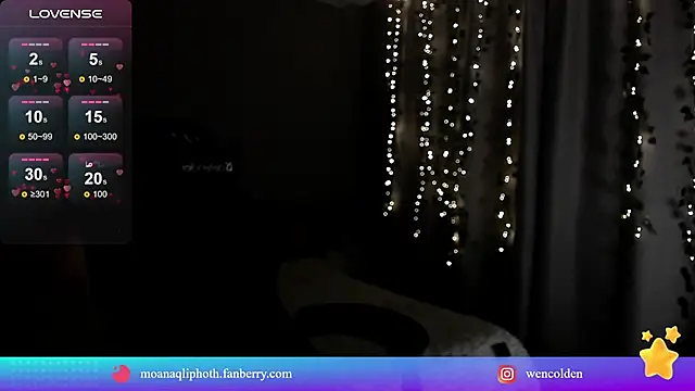 Snapshot of MoanaQliphoth chatting on December 5, 2025, 12:10 am MoanaQliphoth online show from December 5, 2025, 12:10 am