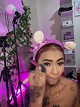 Snapshot of Dirty_isabella18 chatting on June 15, 2026, 12:22 am Dirty isabella18 online show from June 15, 2026, 12:22 am