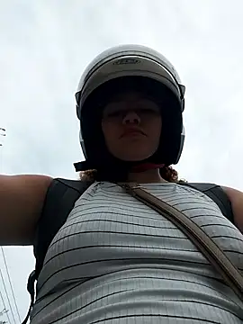 Snapshot of SirenRouge_69 chatting on November 28, 2025, 8:31 pm SirenRouge 69 online show from November 28, 2025, 8:31 pm