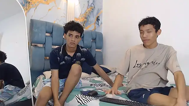 Snapshot of BEAUTY_BOYS1 chatting on March 18, 2026, 10:32 pm BEAUTY BOYS1 online show from March 18, 2026, 10:32 pm