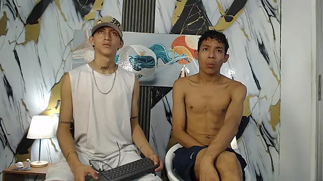 Snapshot of BEAUTY_BOYS1 chatting on February 19, 2026, 8:17 pm BEAUTY BOYS1 online show from February 19, 2026, 8:17 pm