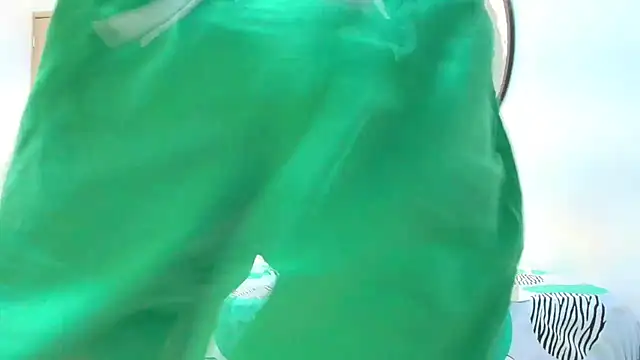 BEAUTY BOYS1 online show from November 24, 2025, 3:12 pm