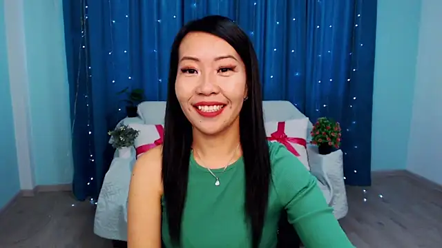 LiaPak online show from October 24, 2025, 1:15 am