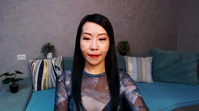 LiaPak online show from November 21, 2025, 1:04 am