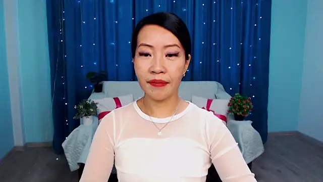 LiaPak online show from October 21, 2025, 1:05 am