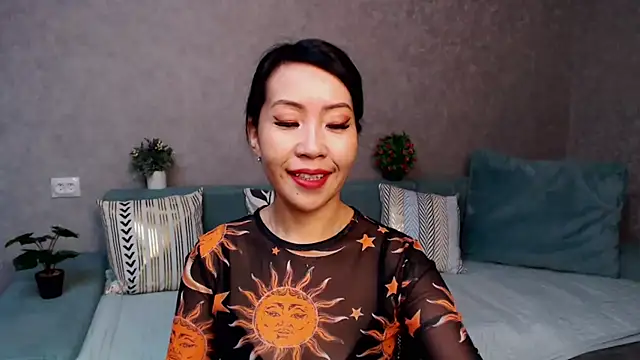 LiaPak online show from November 14, 2025, 12:58 am