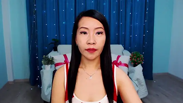 LiaPak online show from October 29, 2025, 1:04 am