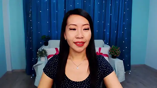 LiaPak online show from October 20, 2025, 1:07 am