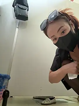 xiaoliansweet online show from October 1, 2025, 3:33 am