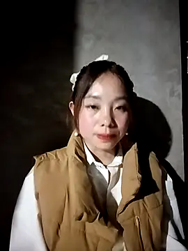 milo123-xx online show from November 26, 2025, 1:22 pm