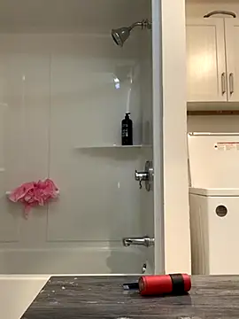 Snapshot of DanBfl chatting on October 1, 2025, 5:56 am DanBfl online show from October 1, 2025, 5:56 am