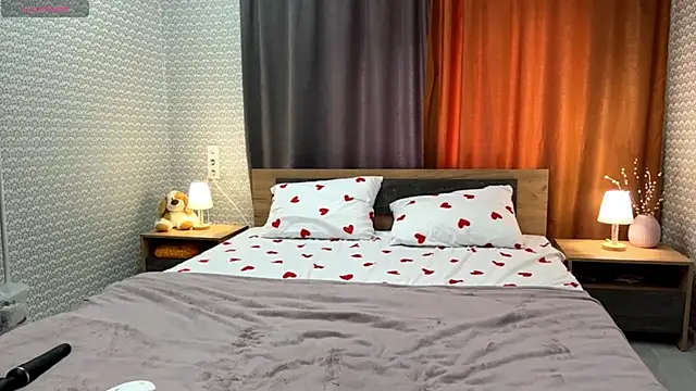 Snapshot of BrightAnnie chatting on June 11, 2026, 2:03 pm BrightAnnie online show from June 11, 2026, 2:03 pm