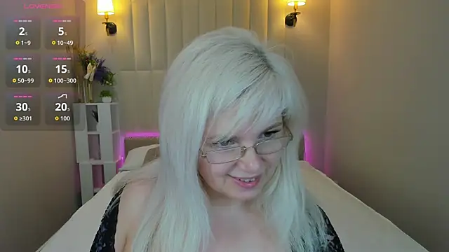Hella Fabel online show from June 8, 2026, 1:28 am
