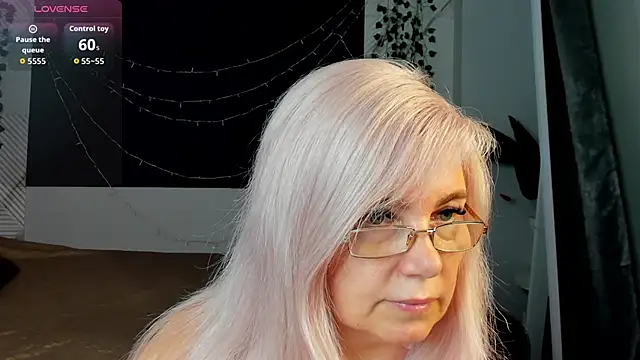 Hella Fabel online show from May 8, 2026, 1:09 am