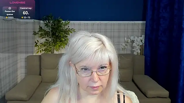Hella Fabel online show from May 27, 2026, 1:04 am