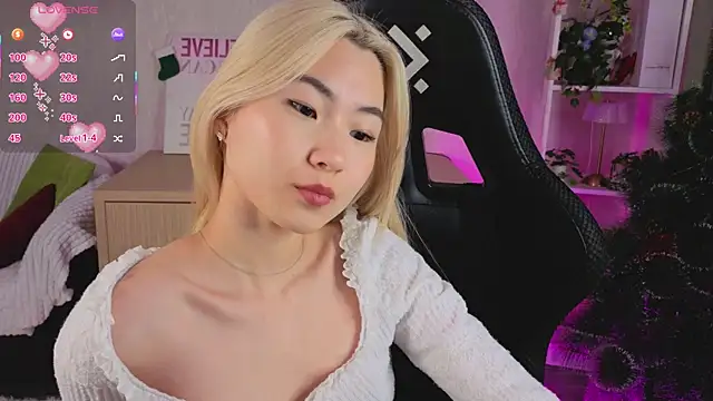 Aisi 18 online show from January 11, 2026, 12:39 am