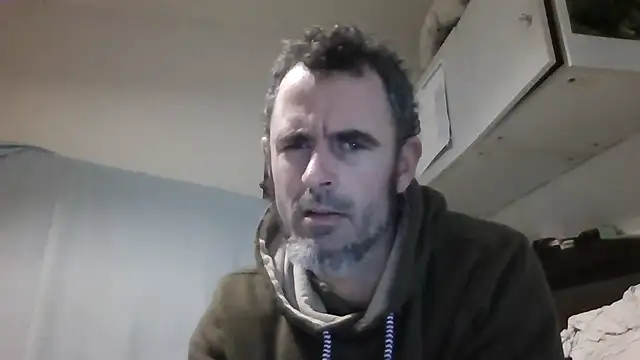 Snapshot of whatYwantMorrre chatting on December 2, 2025, 10:28 am whatYwantMorrre online show from December 2, 2025, 10:28 am