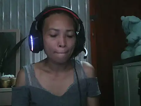 pinayhotii online show from September 18, 2025, 10:24 pm