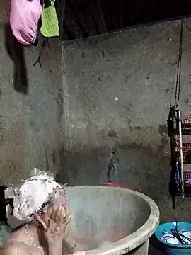  Helala  online show from November 6, 2025, 3:49 pm