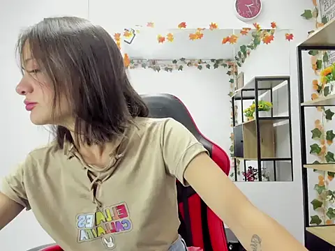 Snapshot of Tammy_Thompson_ chatting on November 5, 2025, 2:09 pm Tammy Thompson online show from November 5, 2025, 2:09 pm