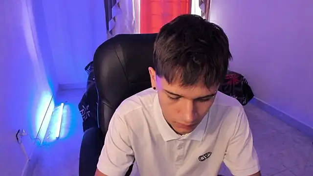 Aron Boyy online show from January 6, 2026, 8:13 pm