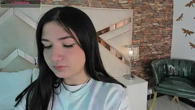 Snapshot of Valery_Brand chatting on November 26, 2025, 1:44 pm Valery Brand online show from November 26, 2025, 1:44 pm