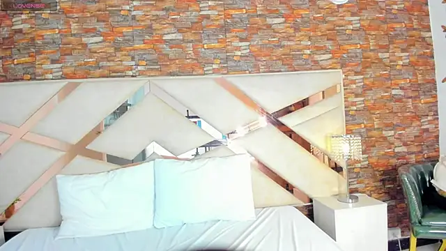 Snapshot of Valery_Brand chatting on November 11, 2025, 11:05 am Valery Brand online show from November 11, 2025, 11:05 am