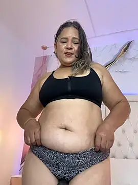 Snapshot of Lucy_Milf_474 chatting on July 14, 2026, 12:11 pm Lucy Milf 474 online show from July 14, 2026, 12:11 pm