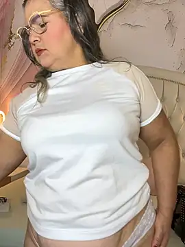 Snapshot of Lucy_Milf_474 chatting on July 30, 2026, 12:15 pm Lucy Milf 474 online show from July 30, 2026, 12:15 pm